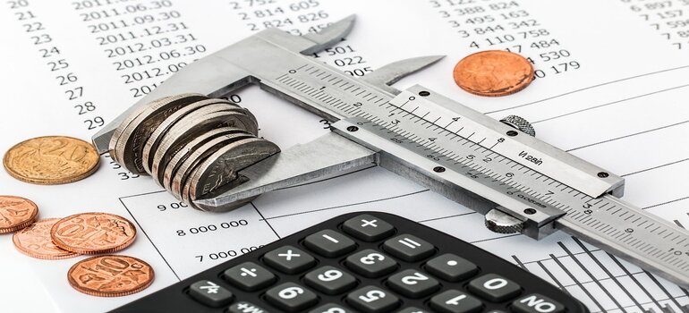 boost your relocation budget - squeezing pennies