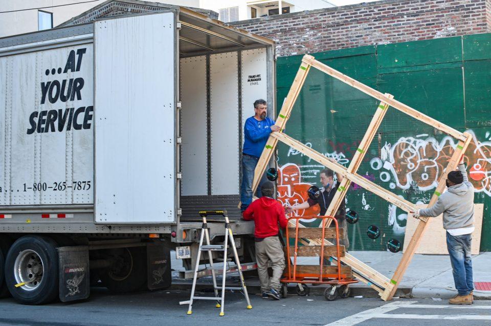 How to Treat Your LA Movers?