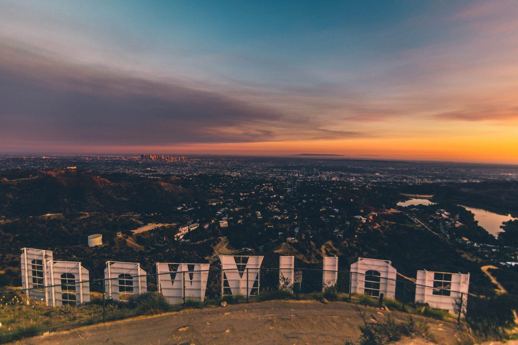 Reasons to Hire Professional Movers When Moving Locally in LA